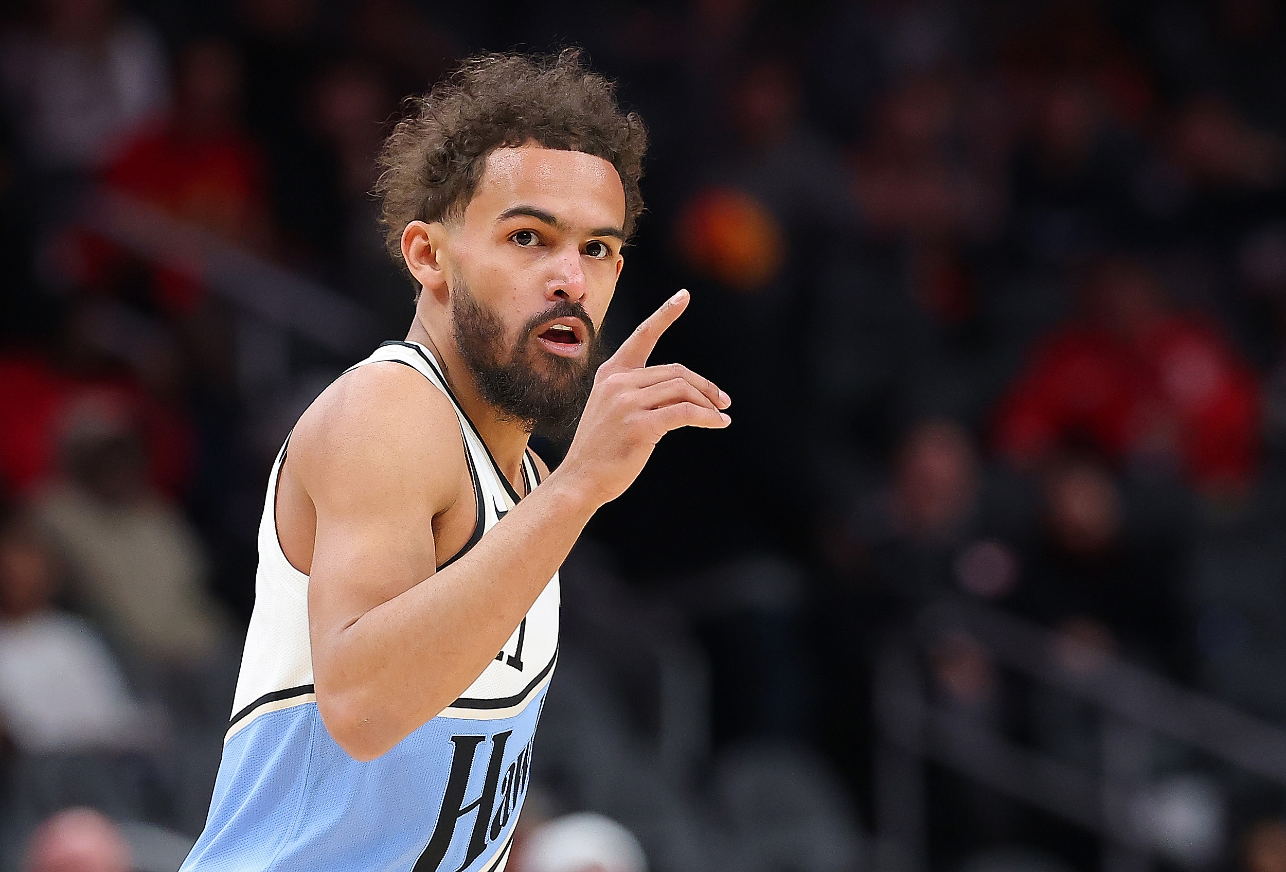 星空体育-记者：国王对交易得到特雷·杨不感兴趣，因为他的打法和薪资成本问题