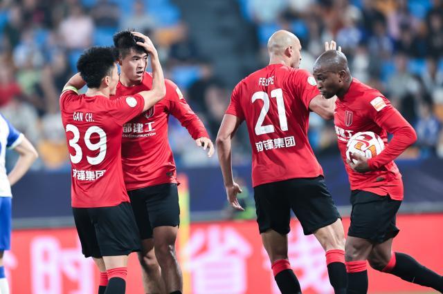 星空体育-【中超】艾克森头球唐创替补救主 津门虎2比2蓉城